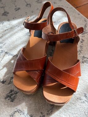 Swedish Hasbeens Cognac Leather Croc-Embossed Wedge Sandals